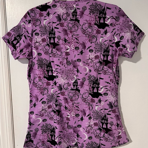 New scrub top - Picture 2 of 3